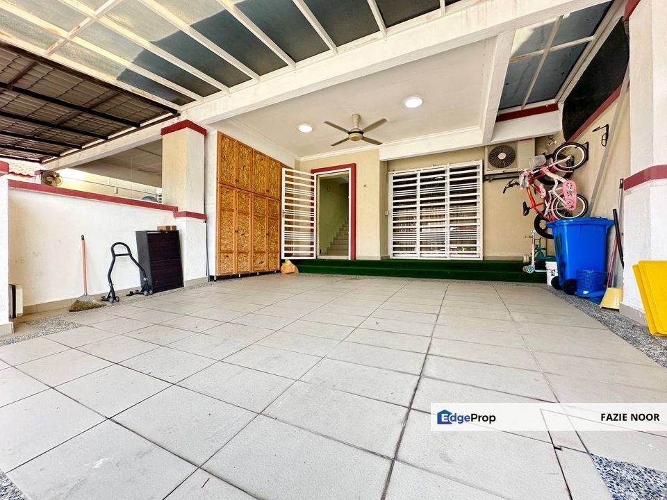 FULLY RENOVATED, FURNISHED with EXTENDED KITCHEN !! @Aman Putri U17 Shah Alam, Selangor, Petaling Jaya