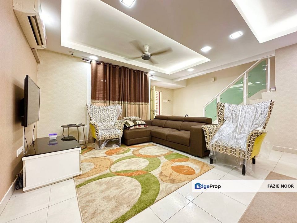 FULLY RENOVATED, FURNISHED with EXTENDED KITCHEN !! @Aman Putri U17 Shah Alam, Selangor, Petaling Jaya