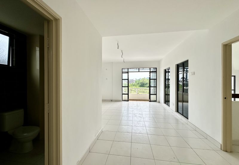 PKNS Seksyen 3 Bandar Baru Bangi Lake-Facing Two-and-a-Half-Storey Semi-D 