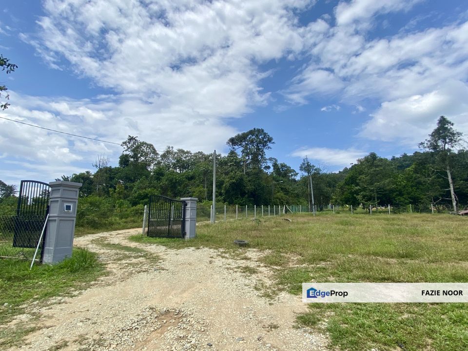 Freehold Land with Single Storey House @ Labu Negeri Sembilan, Negeri Sembilan, Seremban