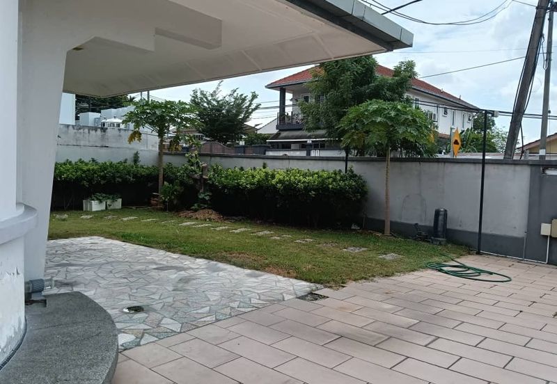 Single Storey Bungalow In Section 3 Pj