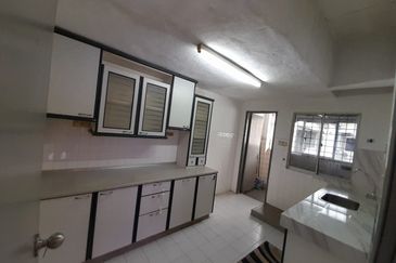 Cheras Perdana Apartment Block D, E