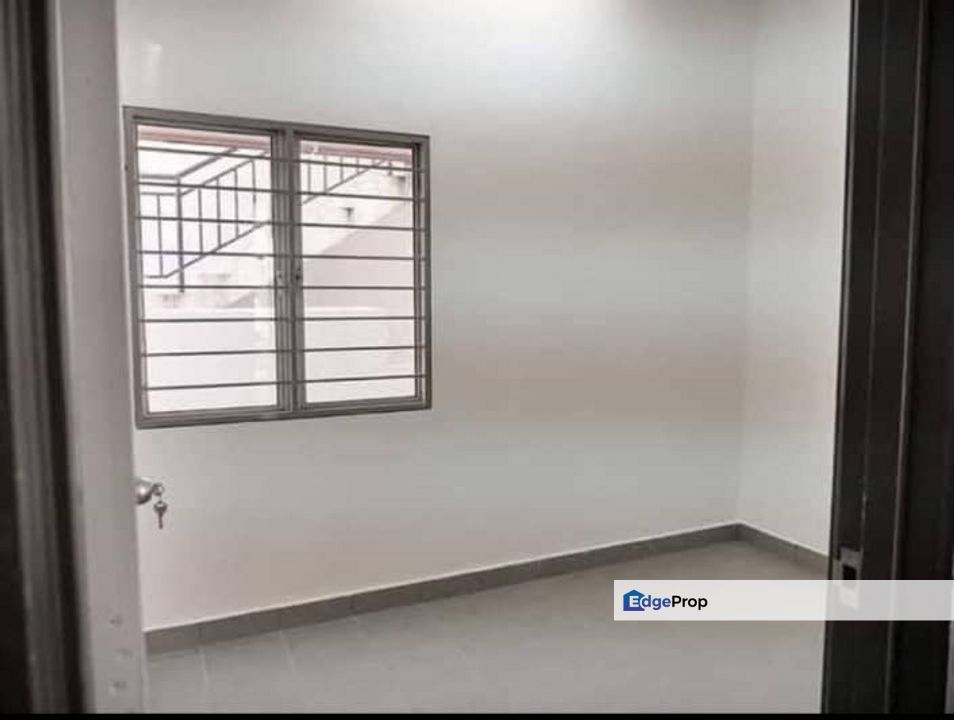 Villa Saujana Suria Townhouse Ground Floor, Selangor, Kajang