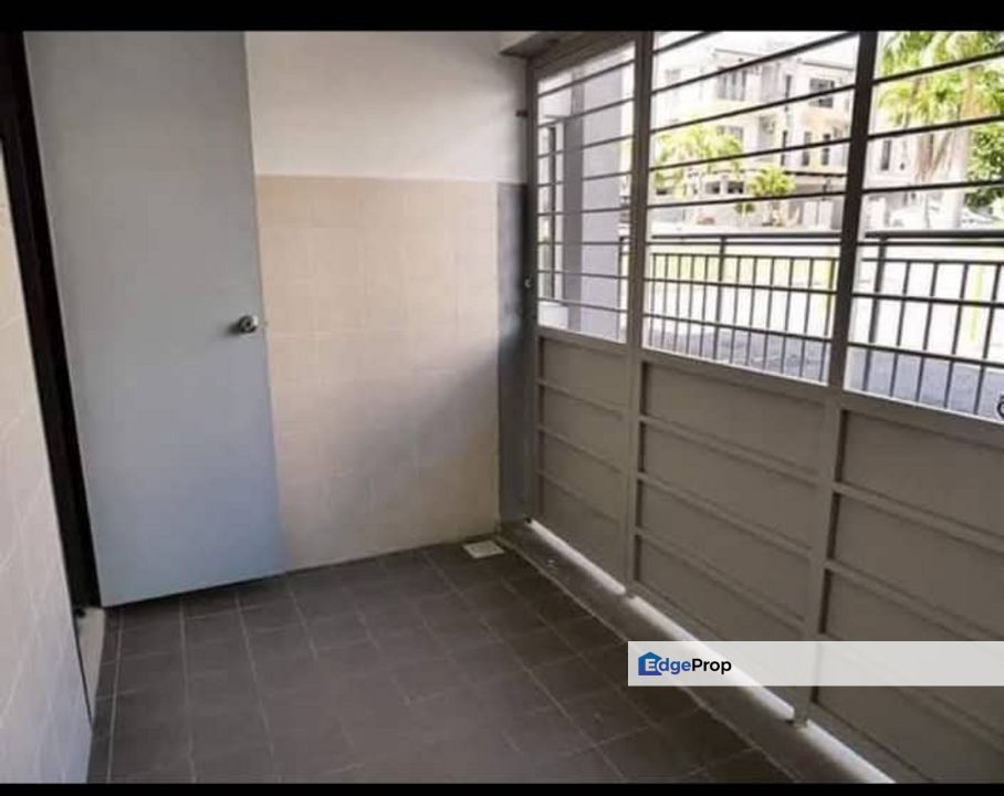 Villa Saujana Suria Townhouse Ground Floor, Selangor, Kajang