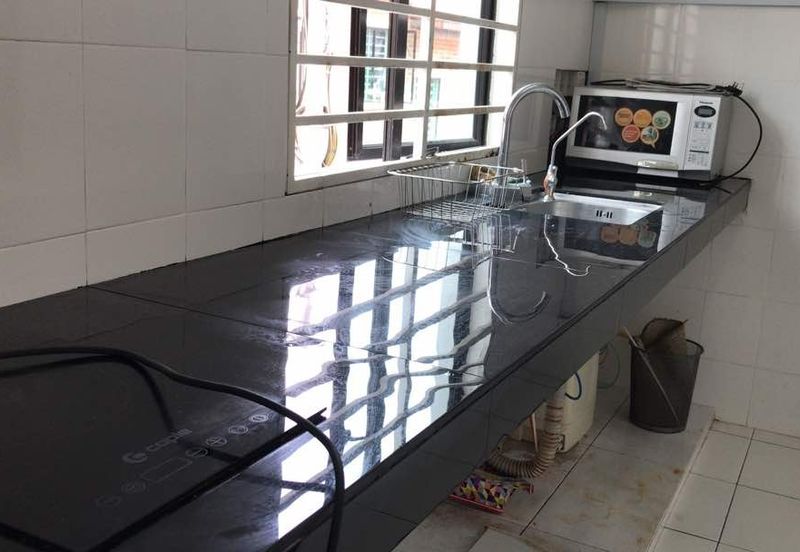 SL 8, Bandar Sungai Long