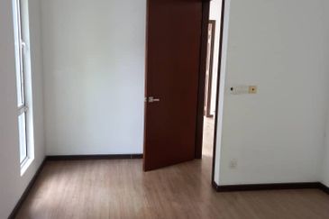 SL 8, Bandar Sungai Long