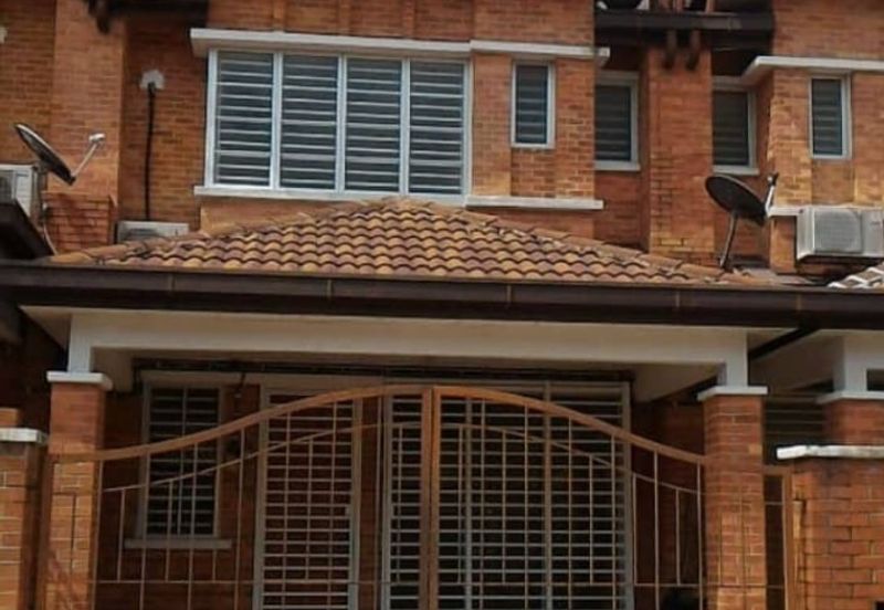 SL 8, Bandar Sungai Long