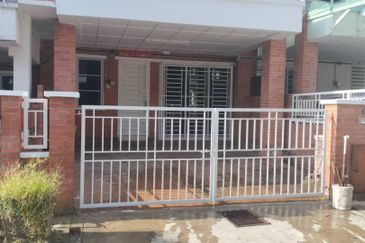 SL 8, Bandar Sungai Long