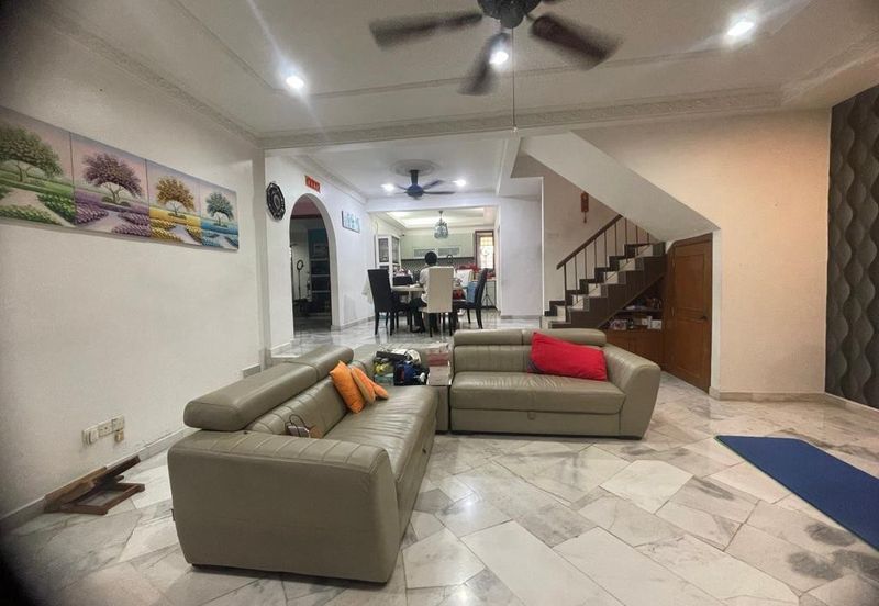 SL 11, Bandar Sungai Long