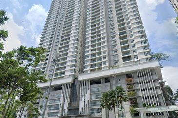 Royal Regent Sri Putramas III