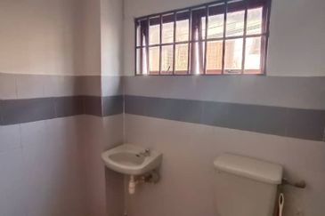 SL 6, Bandar Sungai Long