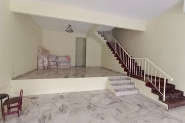 SL7, Bandar Sungai Long