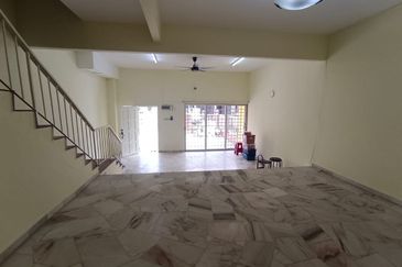 SL7, Bandar Sungai Long