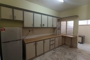 SL7, Bandar Sungai Long