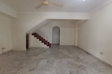 SL 6, Bandar Sungai Long