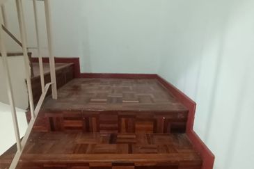 SL 6, Bandar Sungai Long