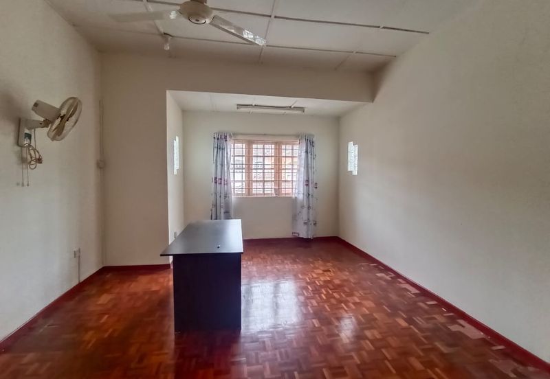 SL 6, Bandar Sungai Long