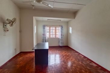 SL 6, Bandar Sungai Long