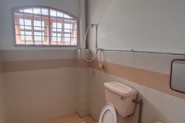 SL 6, Bandar Sungai Long