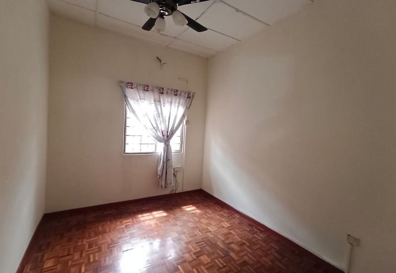 SL 6, Bandar Sungai Long