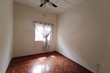 SL 6, Bandar Sungai Long