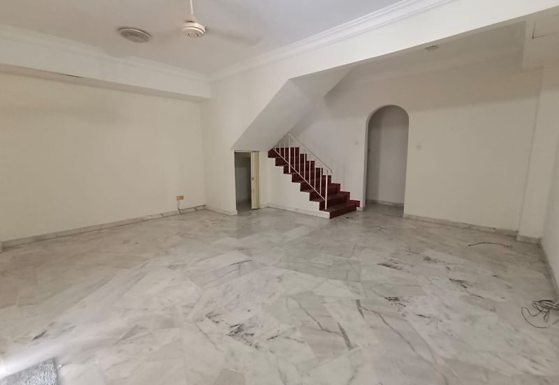 SL 6, Bandar Sungai Long