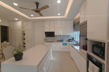 SL 14, Bandar Sungai Long