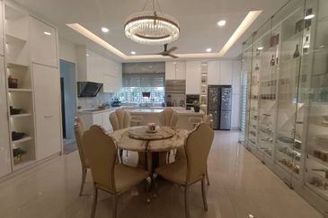 SL 14, Bandar Sungai Long