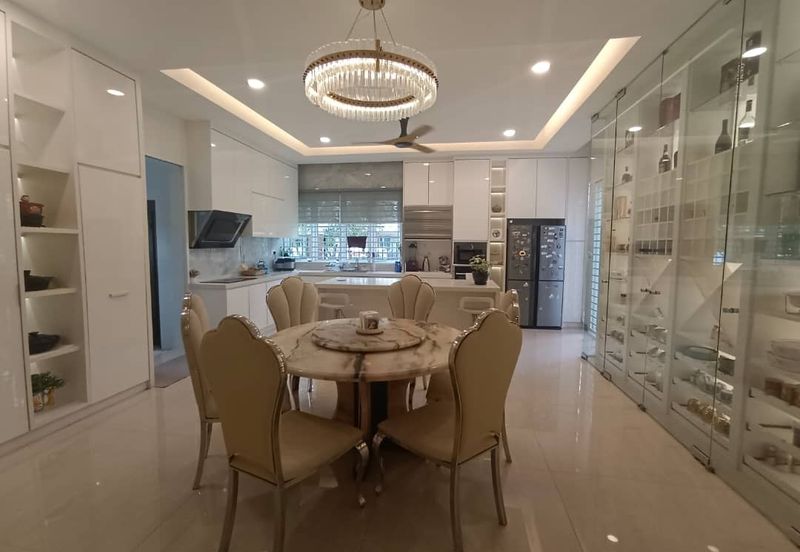 SL 14, Bandar Sungai Long