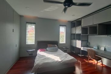 SL 14, Bandar Sungai Long