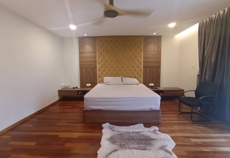 SL 14, Bandar Sungai Long