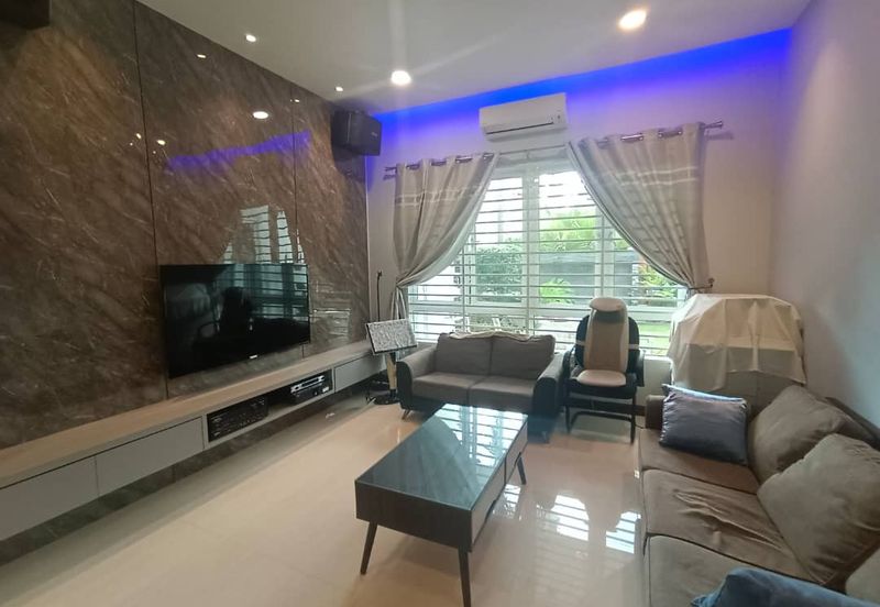 SL 14, Bandar Sungai Long