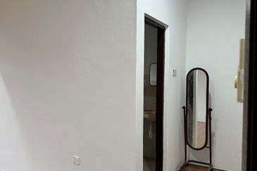 SL 6, Bandar Sungai Long