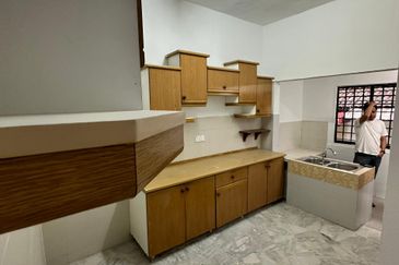 SL 6, Bandar Sungai Long