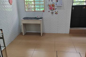 Taman Sri Raya, Batu 9