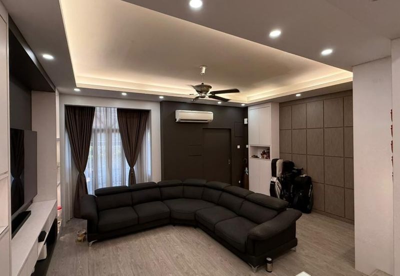 SL 11, Bandar Sungai Long