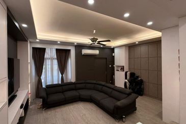 SL 11, Bandar Sungai Long