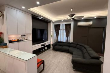 SL 11, Bandar Sungai Long