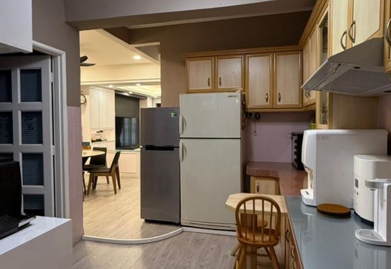 SL 11, Bandar Sungai Long