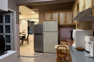 SL 11, Bandar Sungai Long