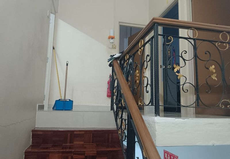 SL 6, Bandar Sungai Long