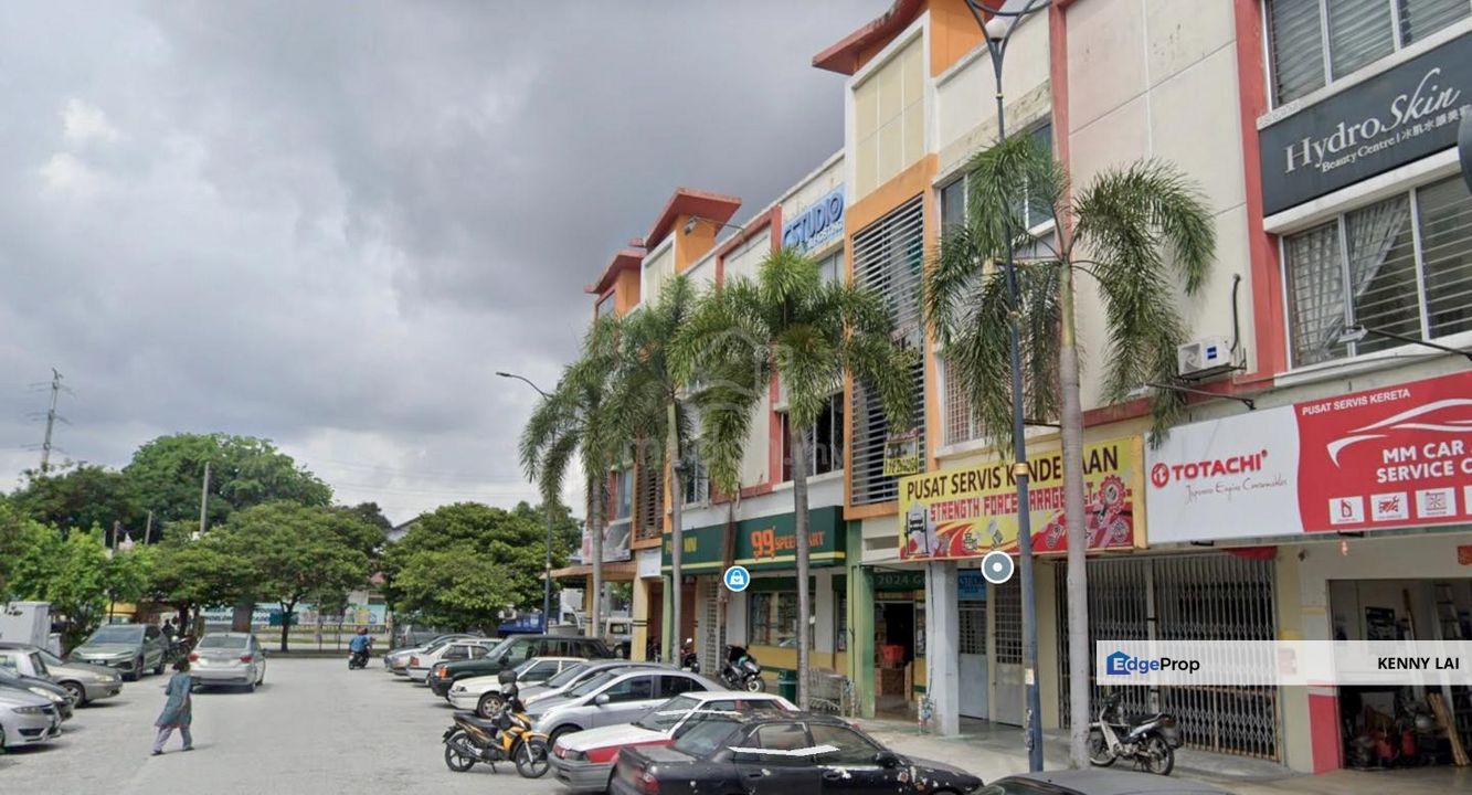 Merdeka Place Taman Seri Merdeka Ampang, Selangor, Ampang