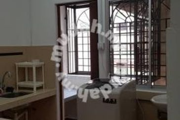 Glen Court, Bandar Sungai Long