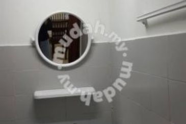 Glen Court, Bandar Sungai Long