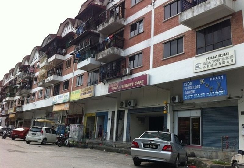 SL 11, Bandar Sungai Long