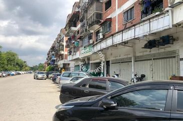 SL 11, Bandar Sungai Long