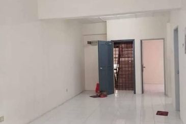 SL 11, Bandar Sungai Long