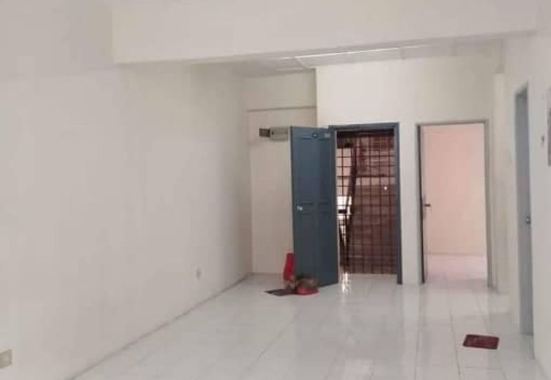 SL 11, Bandar Sungai Long