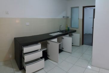 Green Suria Apartment