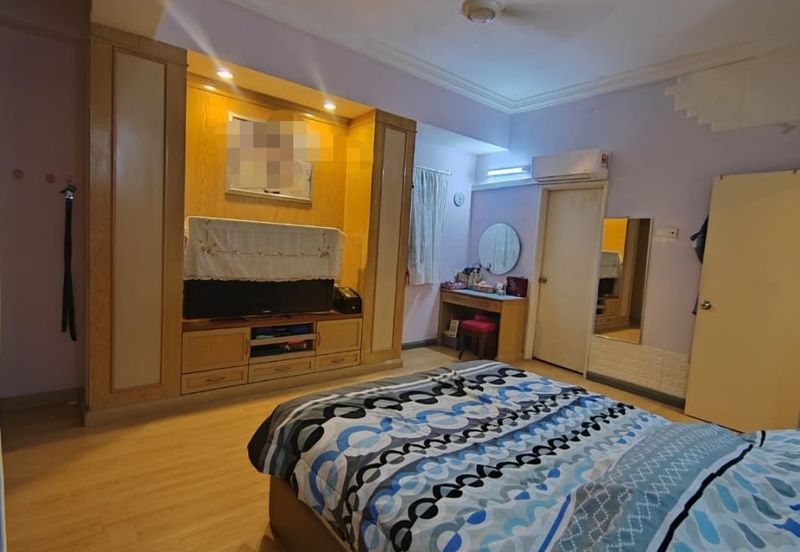 Evergreen Park Cypress